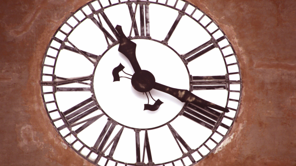 Orologio dipinto su muro