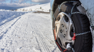 Pneumatico con catene montate